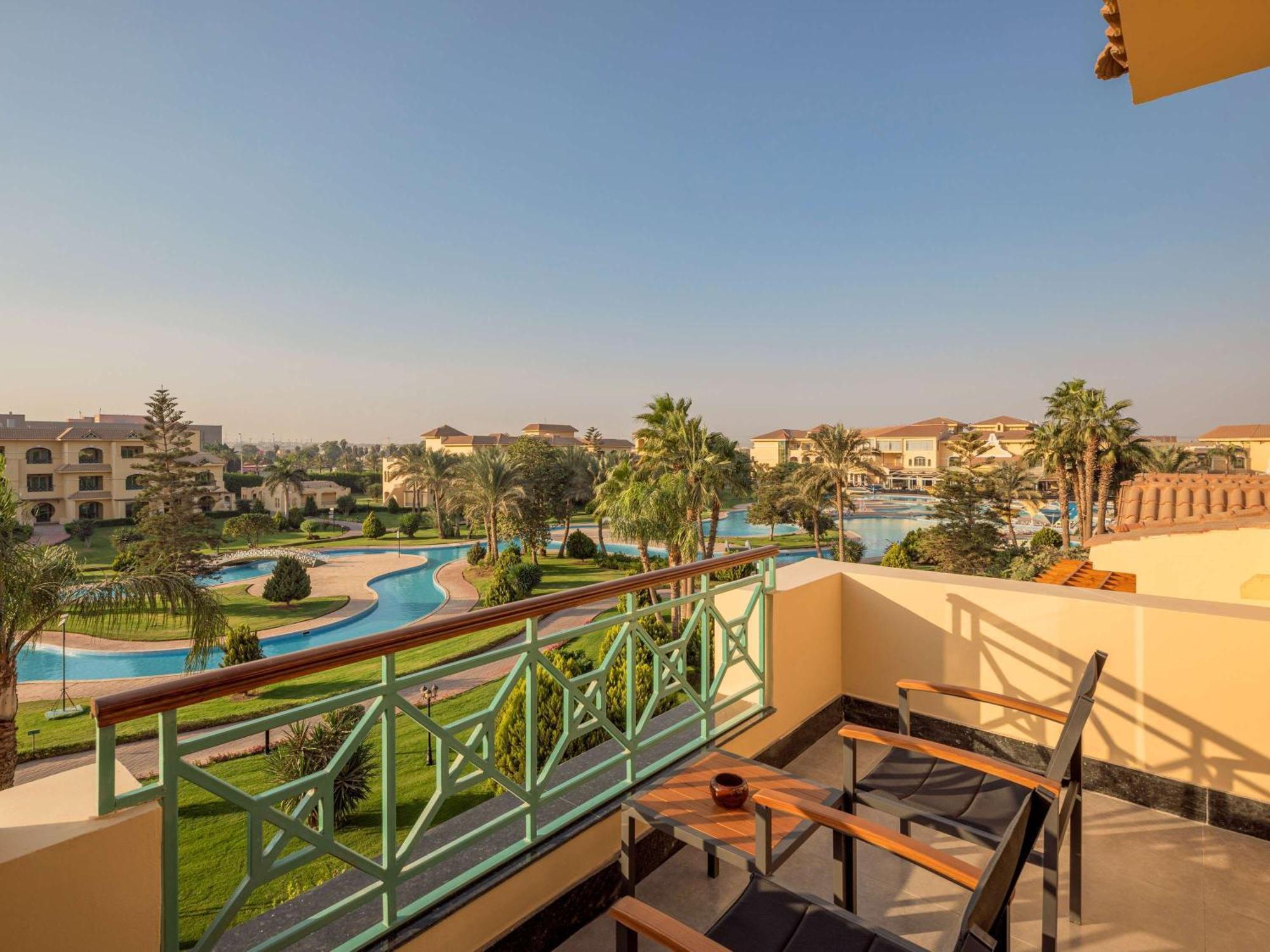 Moevenpick Hotel Cairo - Media City Giza Εξωτερικό φωτογραφία View of the resort