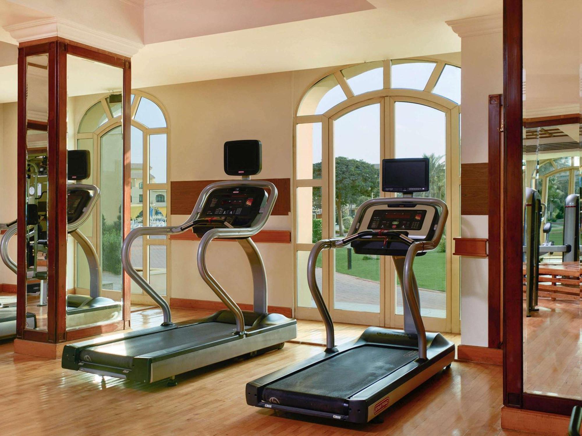 Moevenpick Hotel Cairo - Media City Giza Εξωτερικό φωτογραφία Treadmills